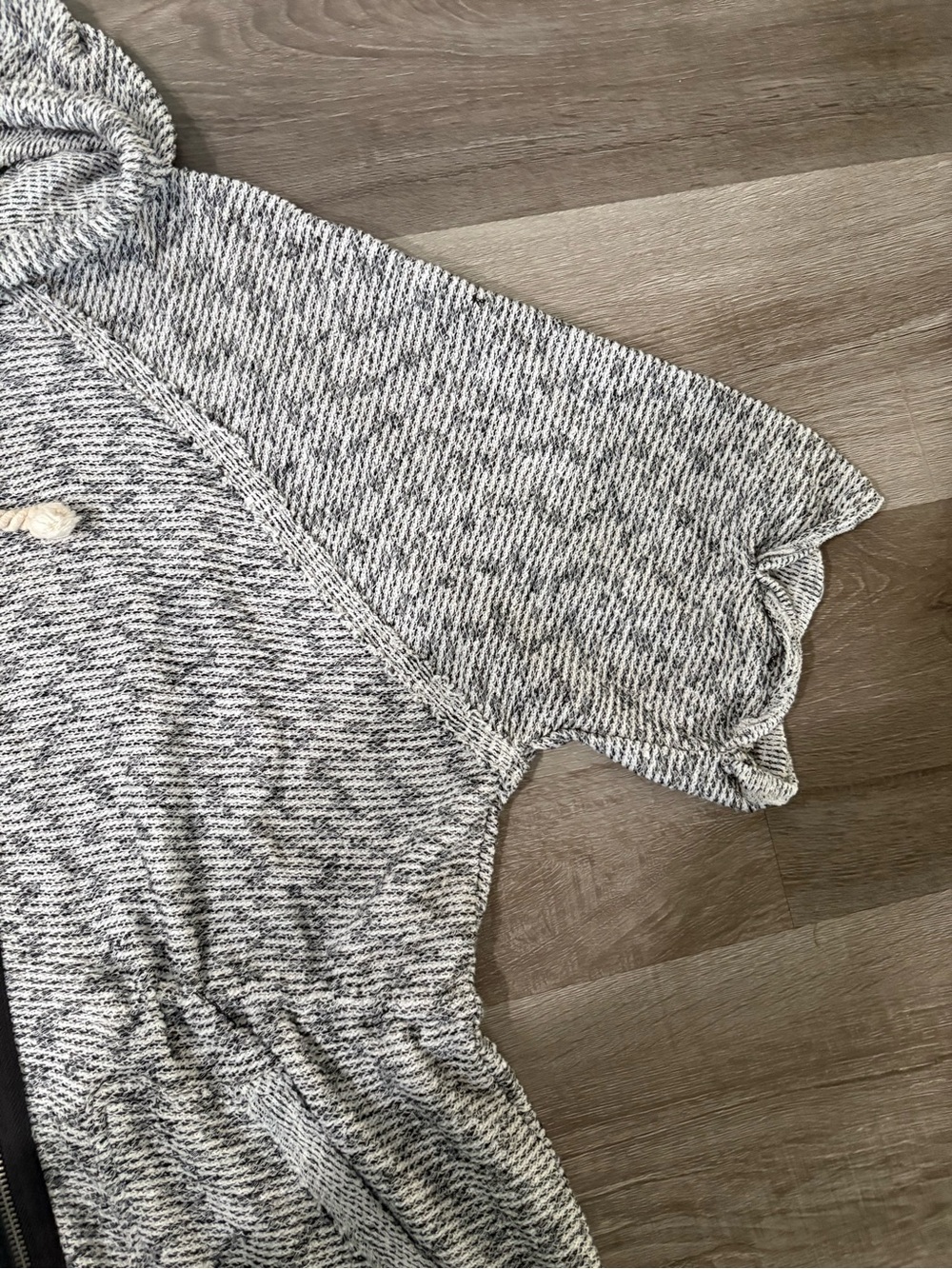 Billabong Women’s Small Hooded Zip Up Poncho Cardigan Gray Short Sleeve - Picture 5 of 9